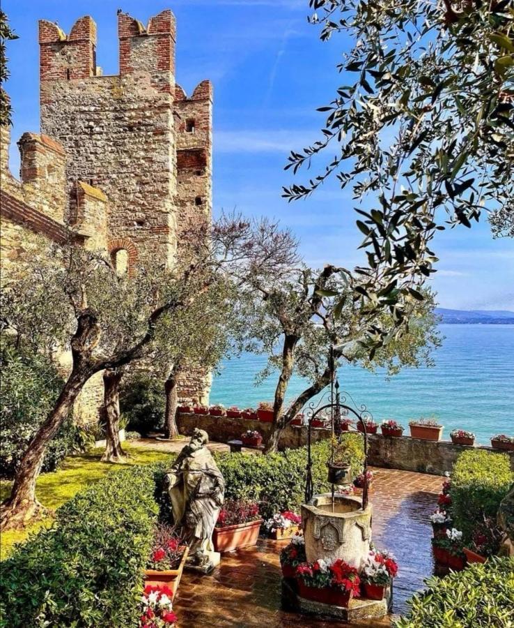 Sorridi Al Lago Sirmione Bagian luar foto