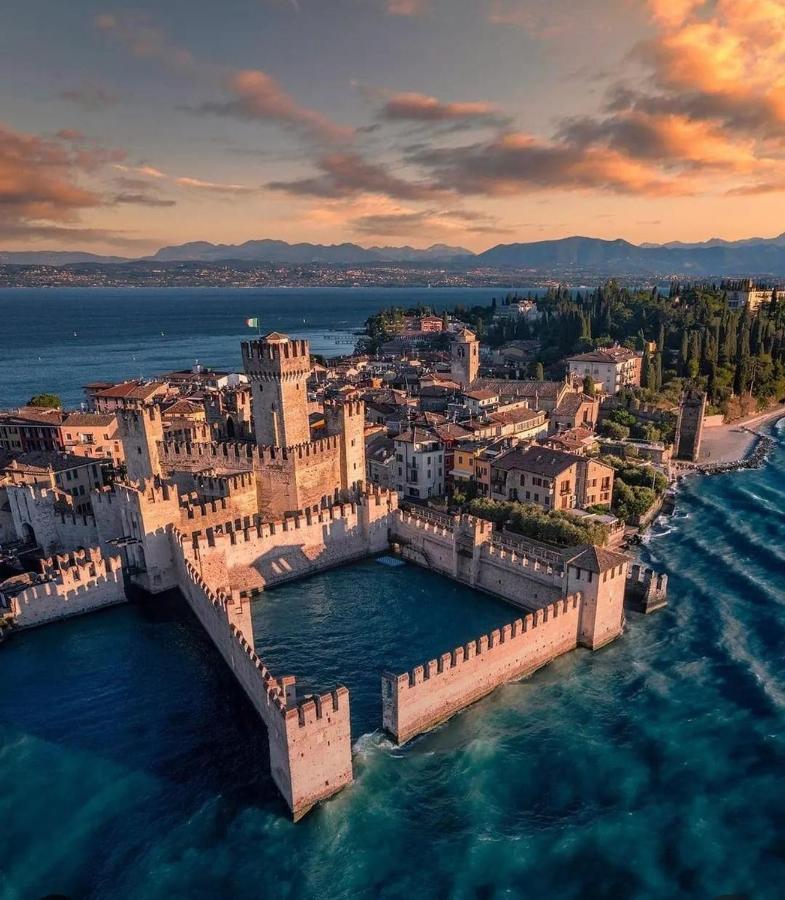 Sorridi Al Lago Sirmione Bagian luar foto